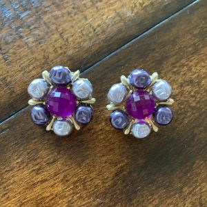 ⭐️Host Pick⭐️ Vintage 1960s clip-on earrings